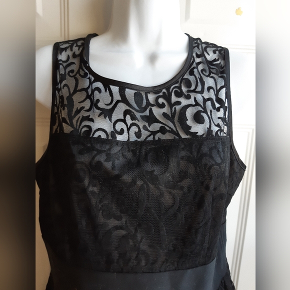 Flocked Velvet Dress - Picture 8 of 11